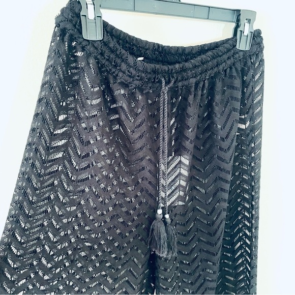 ๐๏ธ NWT Turks & Caicos Crochet Black Beach Cover-Up Pants โ Size M ๐ค๐ - Picture 9 of 12
